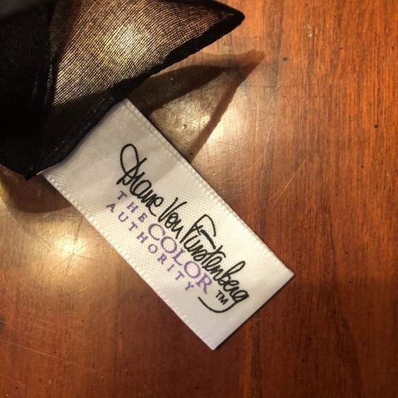 Diane Von Furstenberg Scarf - Picture 4 of 5